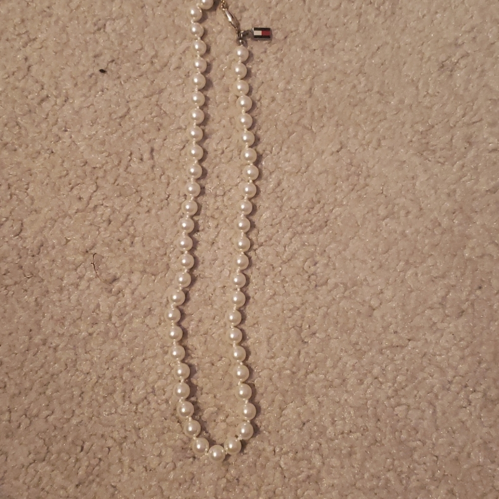 Tommy Hilfiger Fake Pearls